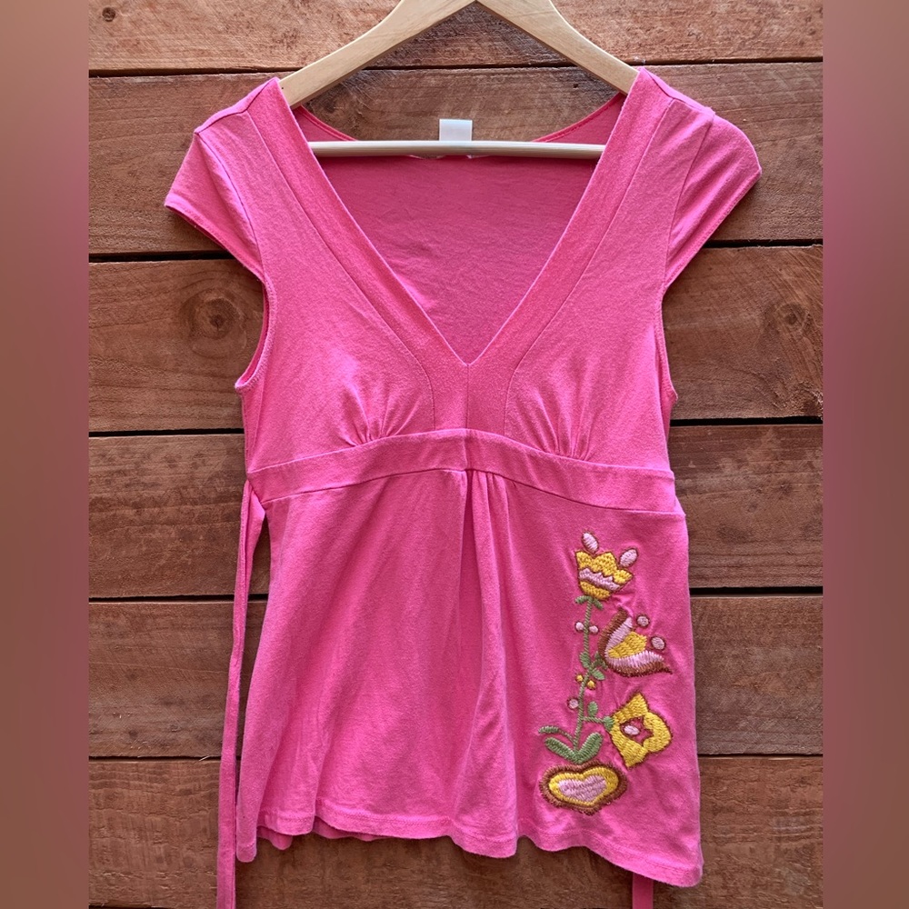 Honolua Wahine pink embroidered top with tie